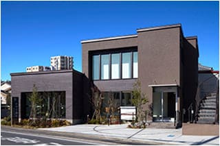 柏市のアマリ歯科クリニックの外観